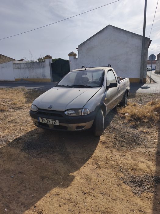 Fiat strada (duas)