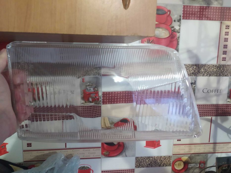 Скло фар під лінзи ауді 100 с4