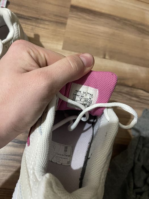 Продам жіночі кросівки nike