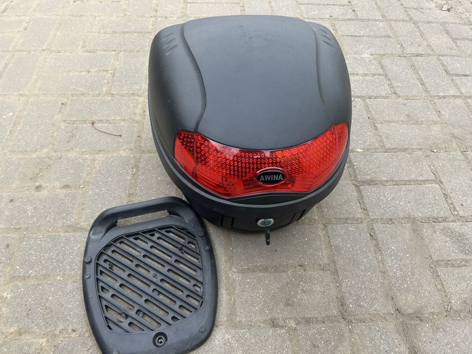 Kufer Awina 30L czarny