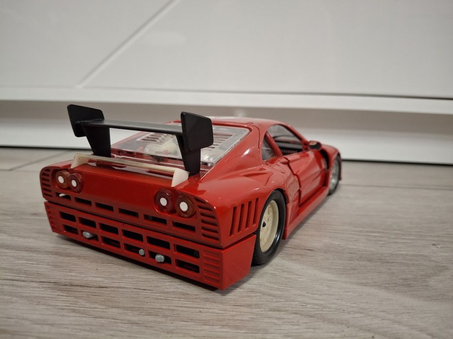 Samochód Kolekcjonerski Ferrari GTO Evoluzione Jouef Evolution 1:18