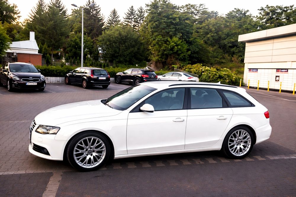Audi A4 B8 1.8T Avant Bi-Xenon