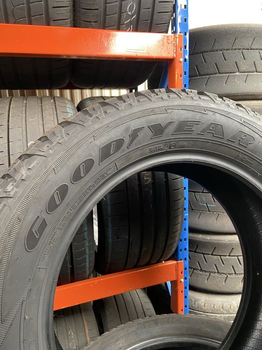 1 Pneu 255 / 60 R 20 Goodyear