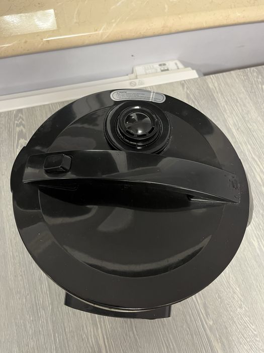 Мультиварка (скороварка, пароварка) Rotex RMC-401-B