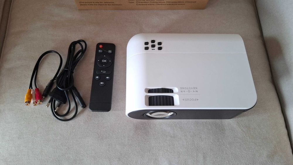 Semi-new Portable LED Projector64552036297985122