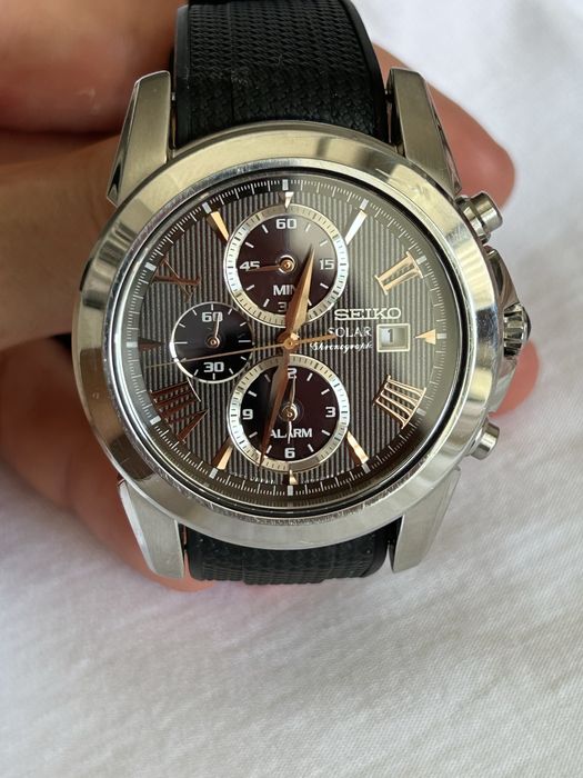годинник Seiko Solar chronograph