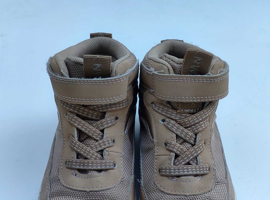 Bota Botim criança unissexo tamanho 26 marca H&M