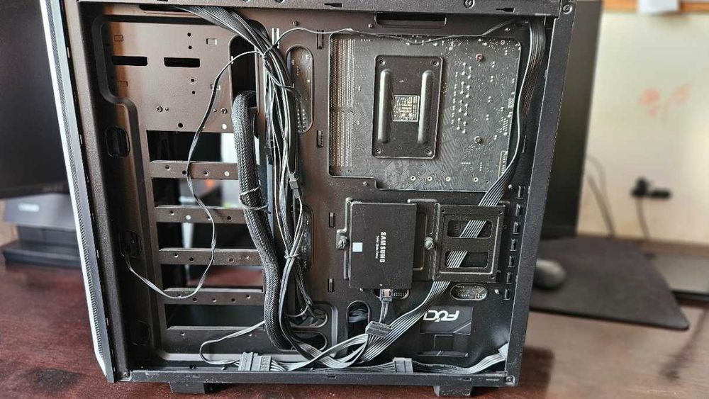 Komputer gamingowy RTX 2070 Super / Ryzen 5 / 32GB RAM / 3 dyski (2TB) / Win 11 Pro