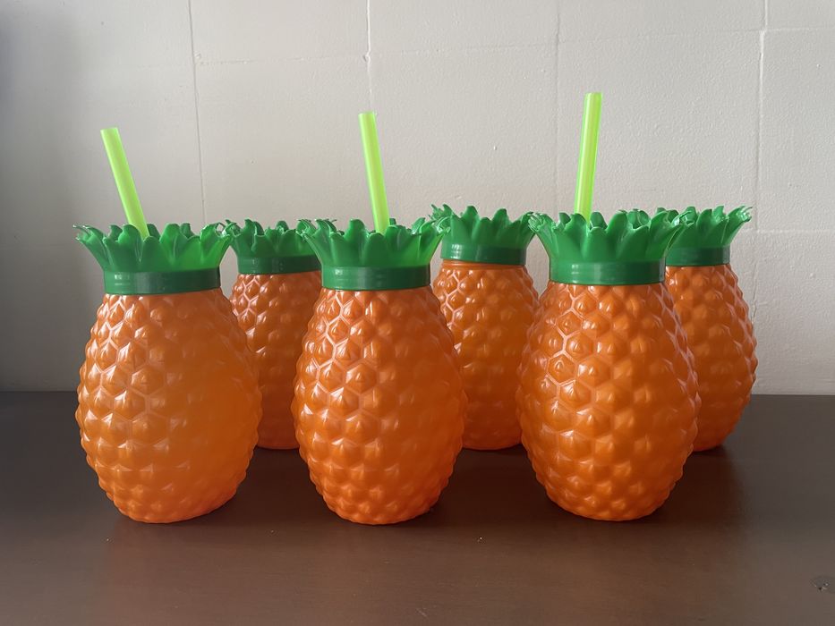Copos em Formato de Abacaxi Novos | Plastic Pineapple-Shaped Cup