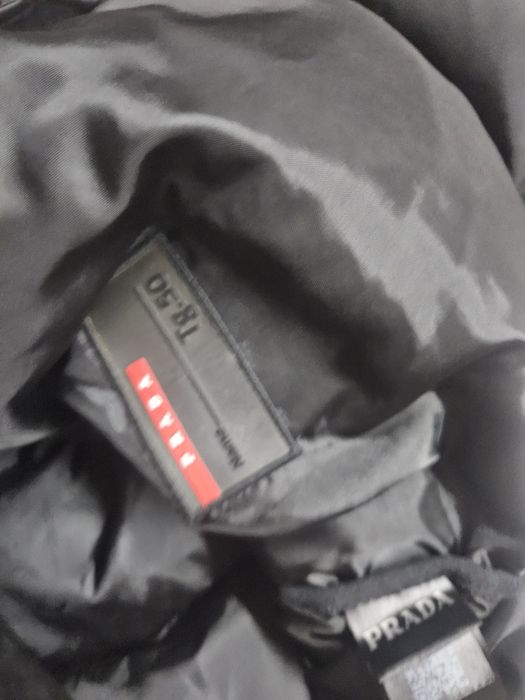 Prada  kurtka  pikowana puchowa bomberka