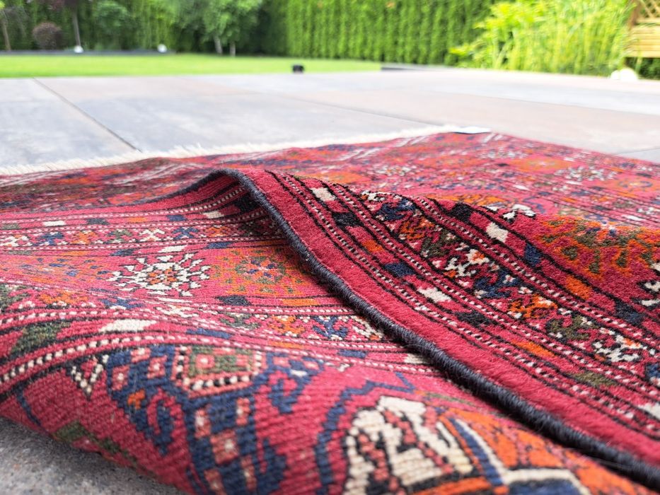 Pakistańska Buchara 80 × 127 cm – ręcznie tkany dywan klasyk w wyjątkowej kolorystyce
