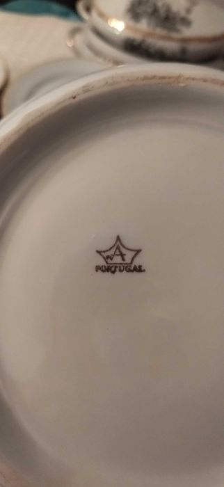 Serviço de jantar e chá da Artibus 1974