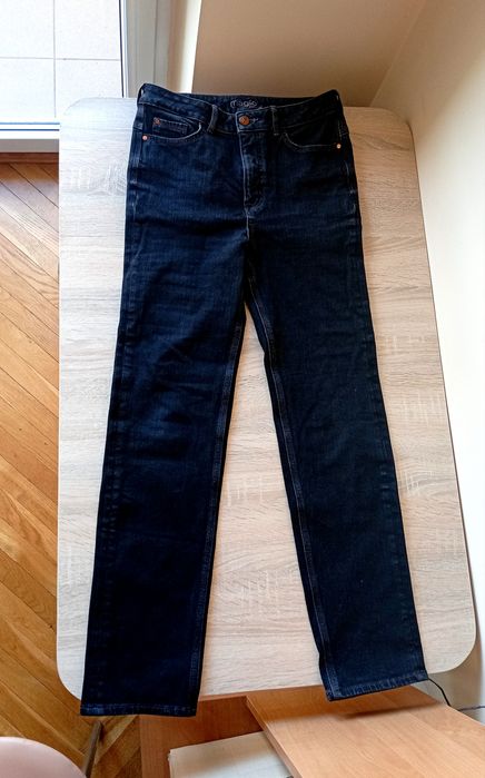 Czarne proste jeansy, proste nogawki, Marks & Spencer, rozmiar M