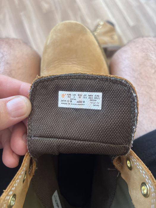 Botas timberland com muito pouco uso  praticamente novas