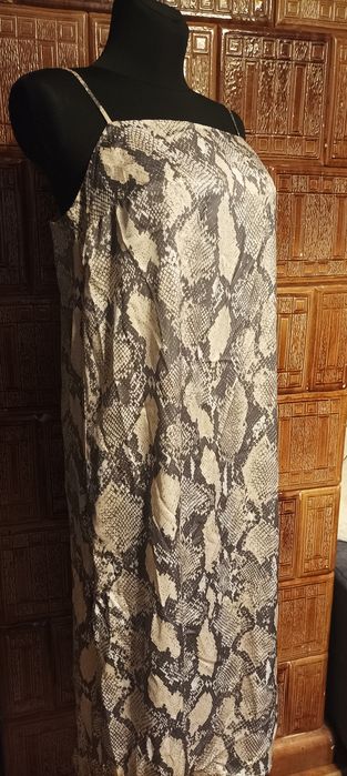 Modna sukienka elegancka na ramiączkach  H&M rozmiar M
