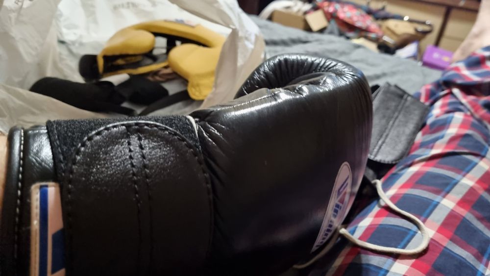 Липучка конвертор для боксерских перчаток.