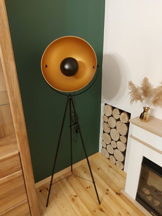 Lampa stojąca czarno złota