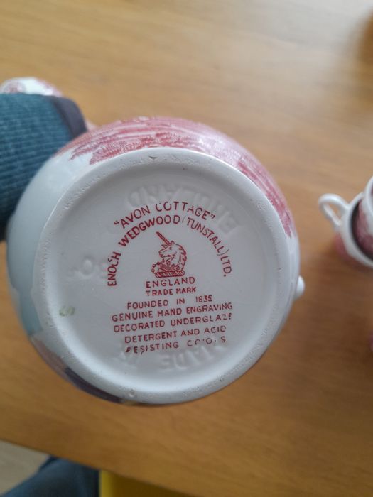 Conjunto de Chá Avon Cottage da Enoch Wedgwood Tunstall Ltd