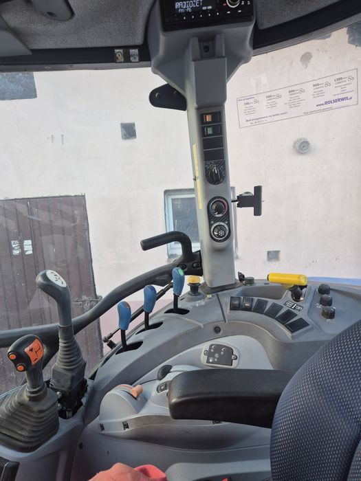 Ciągnik new holland t5