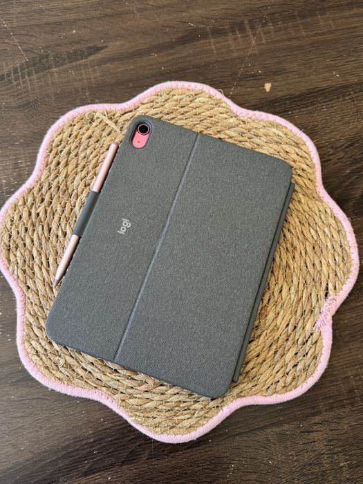 iPad A16 Rosa 128GB + Capa Logitech + Caneta Metapen | Como Novo