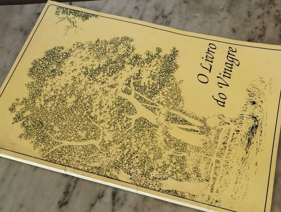 O Livro do Vinagre - Emily Thacker