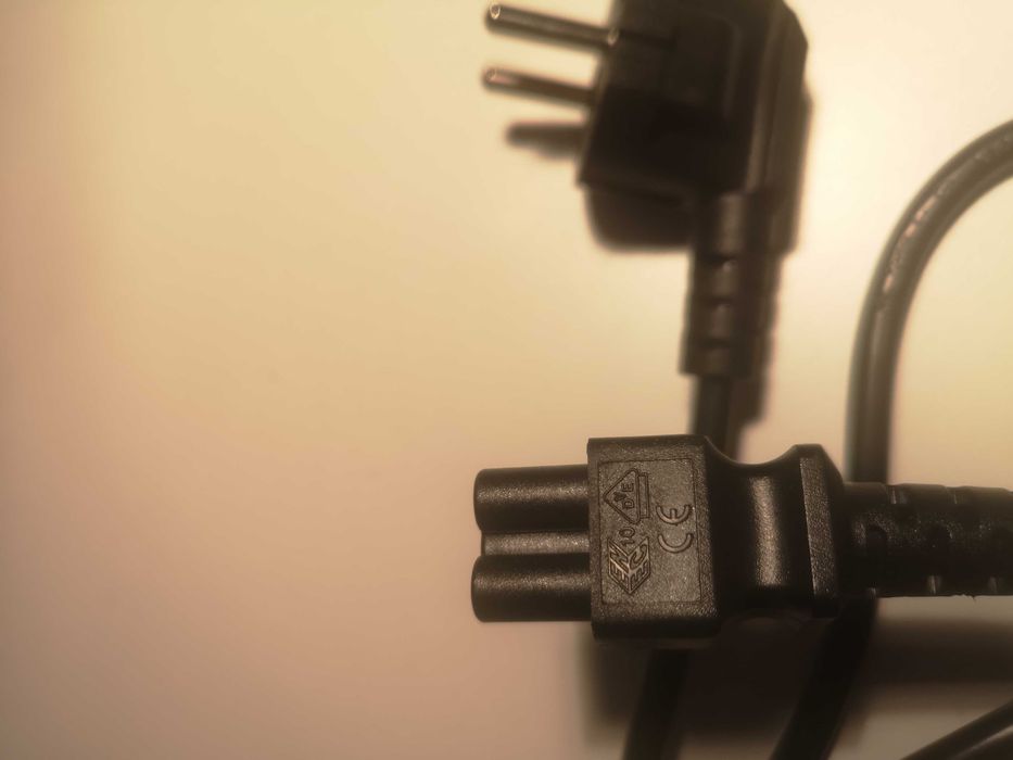 Kabel zasilający Yung Li YP22-YC14, 16A/250V - 2.5A/250V, 1.8m - nowy