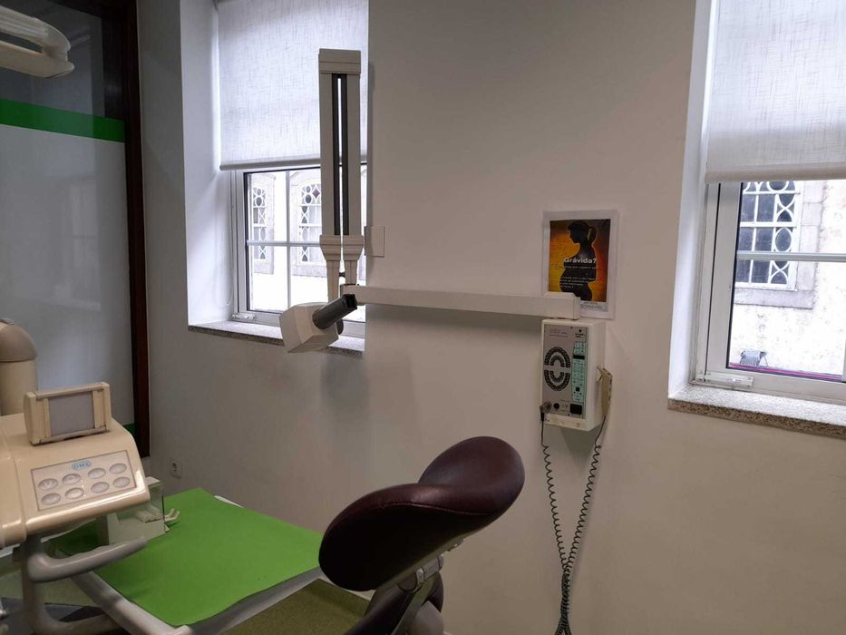 Clínica / Loja para Venda – Peso da Régua | Excelente Oportunidade!