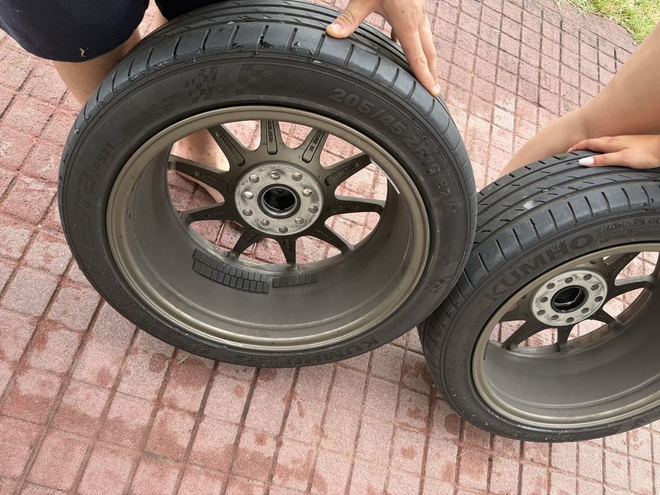 Japan Racing JR11 ( 16” )