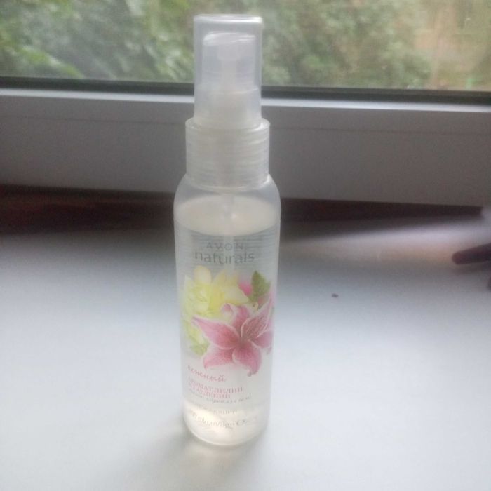 Парфюмерия и косметика AVON