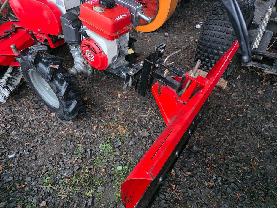 Traktorek Dzik Pług ISEKI SA360F zamiatarka kubota odśnieżanie Honda zamiatarki SA 360