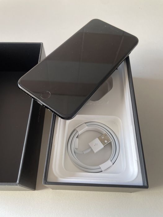 iPhone 7 Plus 128gb desbloqueado preto c/ caixa e carregador