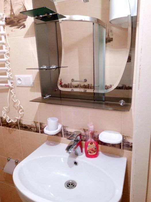 Кривой Рог Содружества рн Юбилейная 173. Ашан 2 и 5 больница (тысячка)