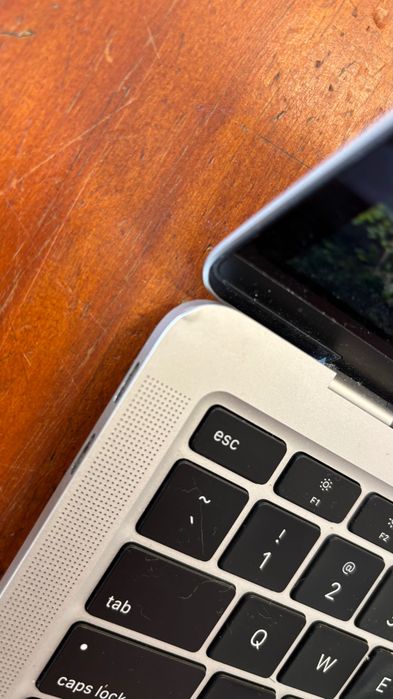 MacBook Air 13" Retina (2020) Intel i3 • 8GB • 256GB SSD – Bateria Excelente!