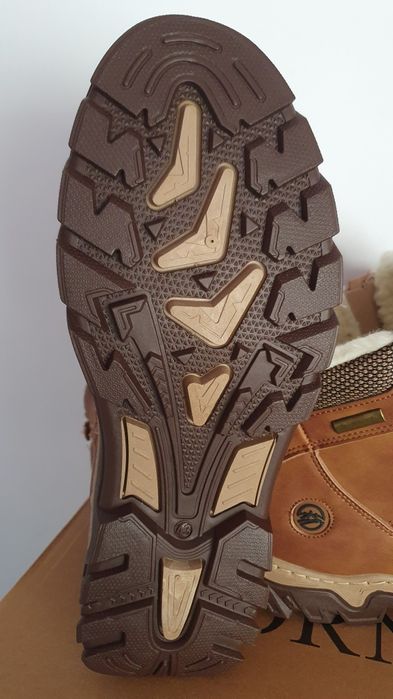 Buty nowe męskie ciepłe na zimę w rozmiarze 43