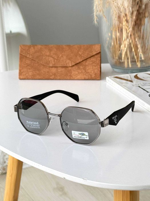 pilialoha2017 Окуляри Хамелеон На сонці темніють лінзи Polarized Prada: 550 грн