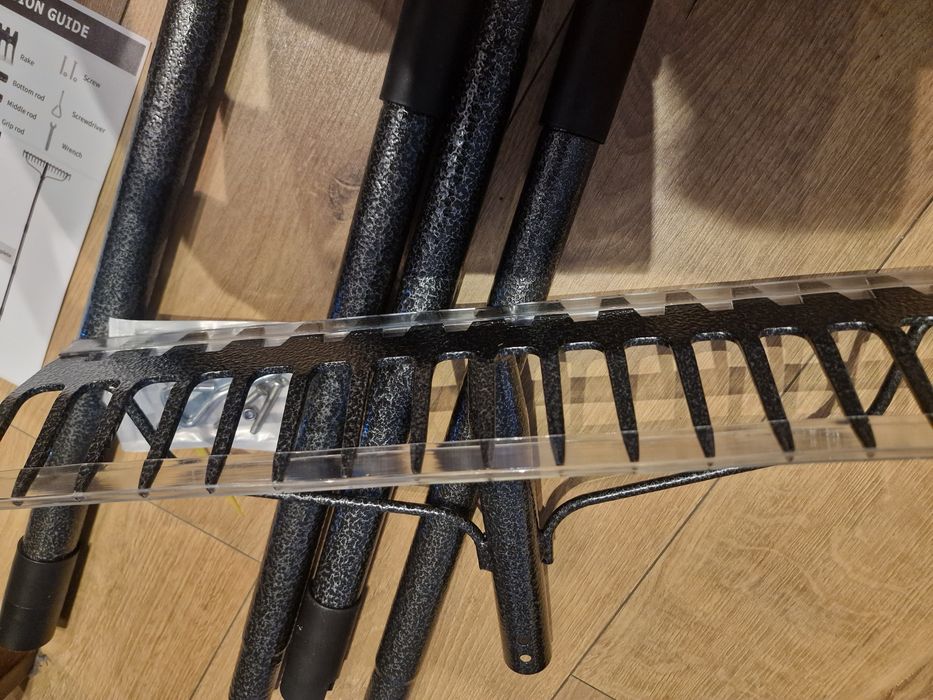 Wielofunkcyjne grabie do trawy