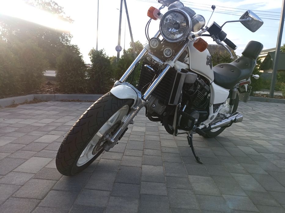 Продам Honda Magna V45