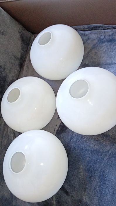 Klosz klosze do lamp białe mleczne do żyrandoli PRL 4 sztuki