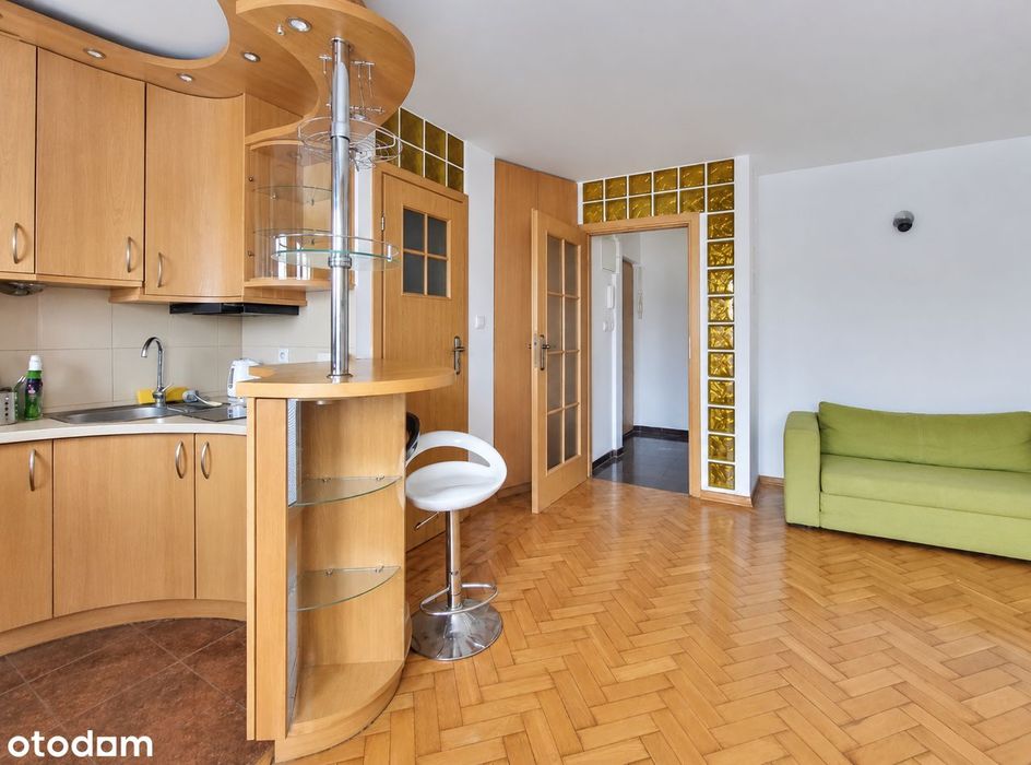 Przestronne 2 pokoje, balkon, blisko CH Arkadia, tramwaj