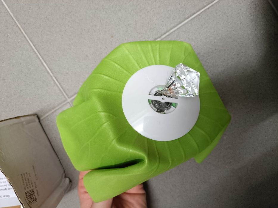 Nenúfar solar para lago