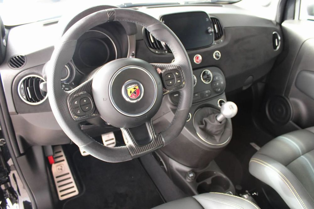 Abarth 695 1.4 T-Jet 75 Anniversário