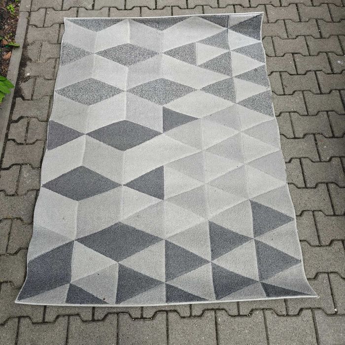 Nowoczesny Dywan 3D Szary – Geometryczny Wzór