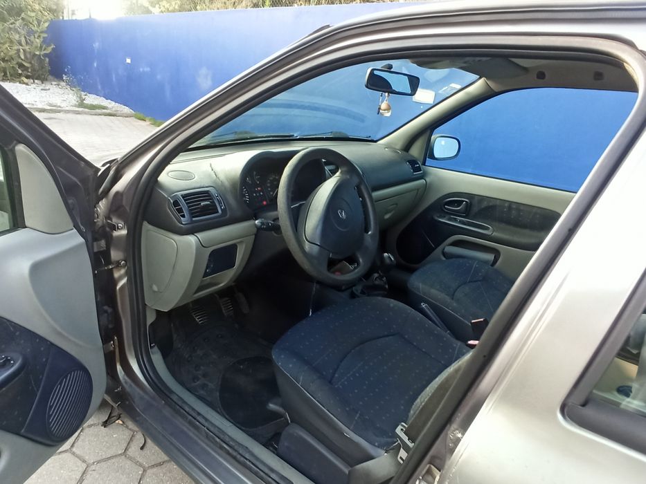 Renault Clio — fotografia 6
