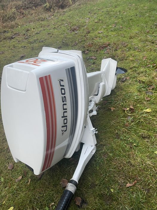 Двигун лодочний мотор Johnson 20