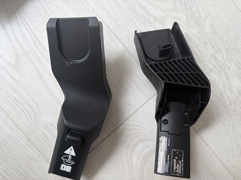 Adapter Thule Sleek Maxi-Cosi 11000300 – oryginalny  Sprzedam oryginalny adapter Thule Sleek do montażu fotelika