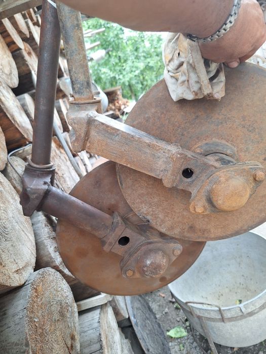 Диск відрізний до плуга.