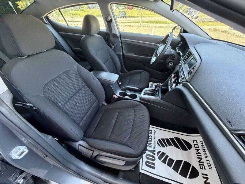 2019 Hyundai Elantra SEL