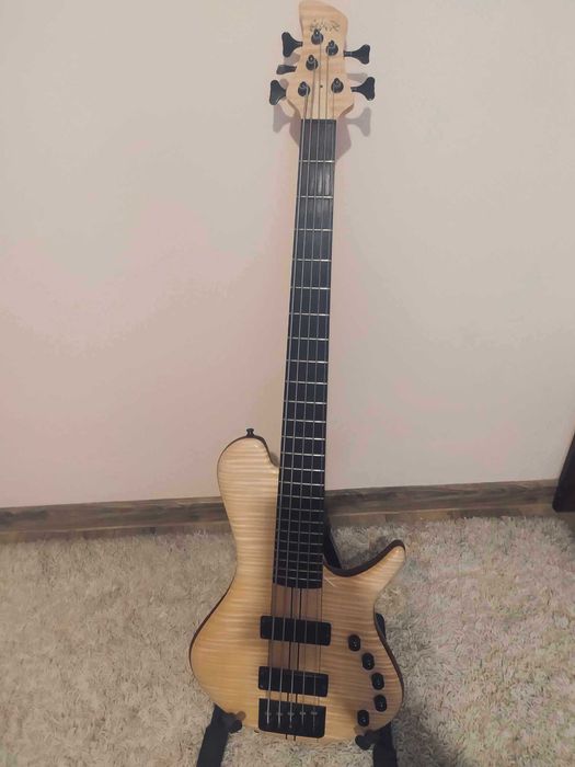 Gitara basowa GMR Flow In 5 strun