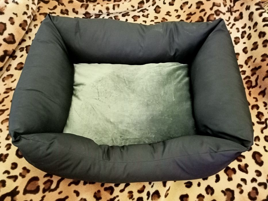 Продам новый прямоугольный лежак для животных котов ,собак.