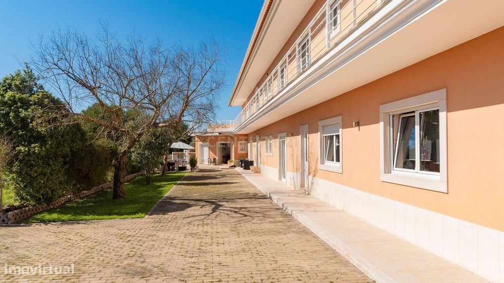 Excellent T4 House with 4 Suites and Panoramic View